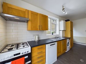 kitchen 2 - click for photo gallery